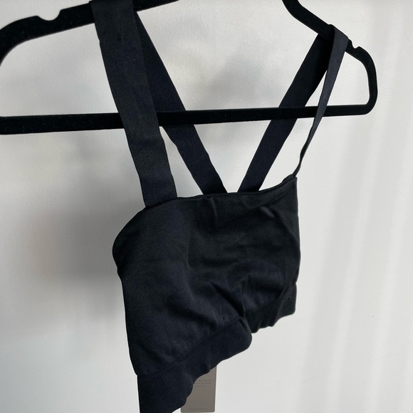 New with Tags Lune Active Sports bra - Picture 2 of 3